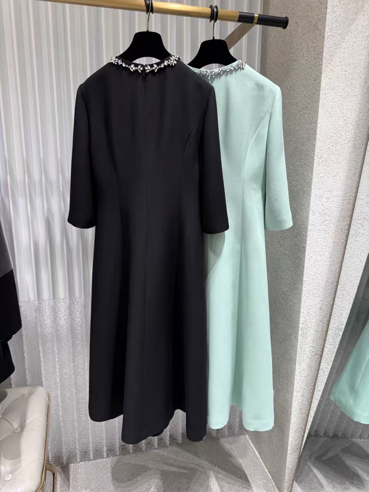 Premium Silk Wool Mint Green W - đánh giá và giá Midi Dress